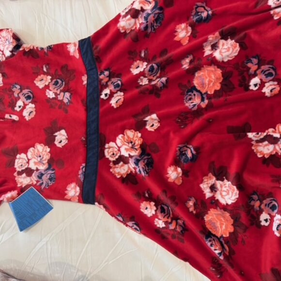 Girls Vineyard Vines Velvet Pattern Dress NEW WITH TAGS - Picture 2 of 6